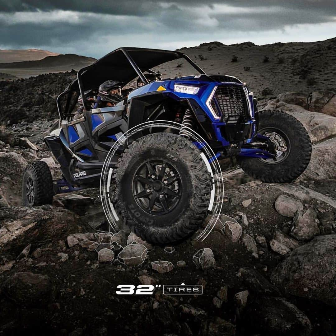 タナー・フォウストさんのインスタグラム写真 - (タナー・フォウストInstagram)「Who would take a shortcut to work with this beast!? @polarisrzr」3月18日 23時26分 - tannerfoust