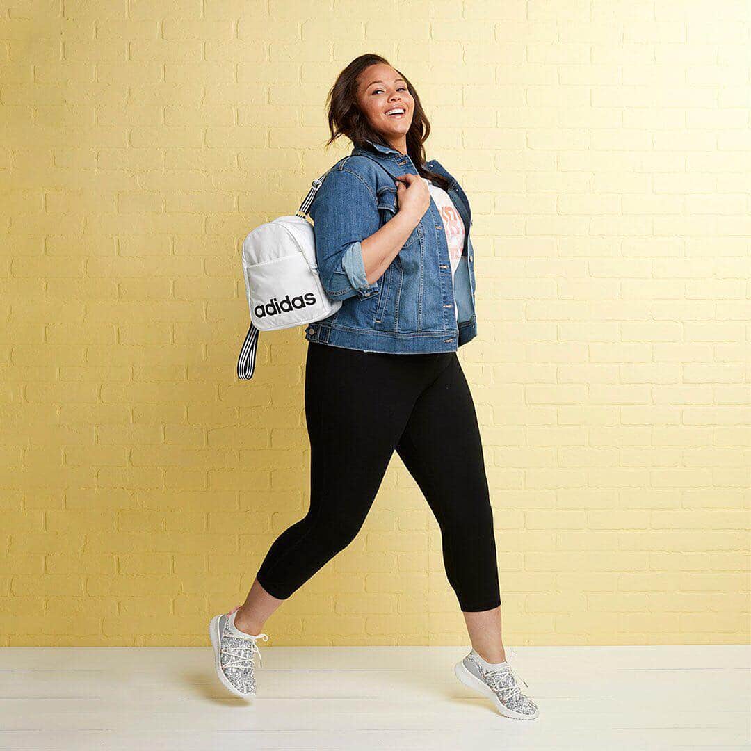 ロック&リパブリックのインスタグラム：「Are you starting the week off right? (Yes, wearing leggings with the intention of working out later counts!) #mondaymotivation #Kohls」