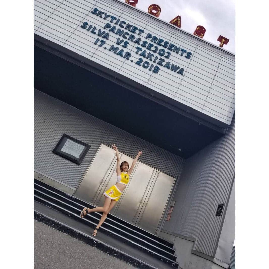 今村仁美さんのインスタグラム写真 - (今村仁美Instagram)「#PANCRASE 303  余韻に浸ってます♡ 一つ一つの試合が印象強く、フラッシュバックのように思い出します🥺 素敵な戦いをありがとうございます✨ 次は4月14日 #PANCRASE304 #新木場studiocoast でお待ちしてます！ 写真たくさんあるのでスワイプしてみてね♡>>>> (4枚目は公式サイトから頂きました♡) . . . #PANCRASE#総合格闘技#格闘技#ラウンドガール#パンクラス#新木場」3月19日 10時29分 - imamura_hi