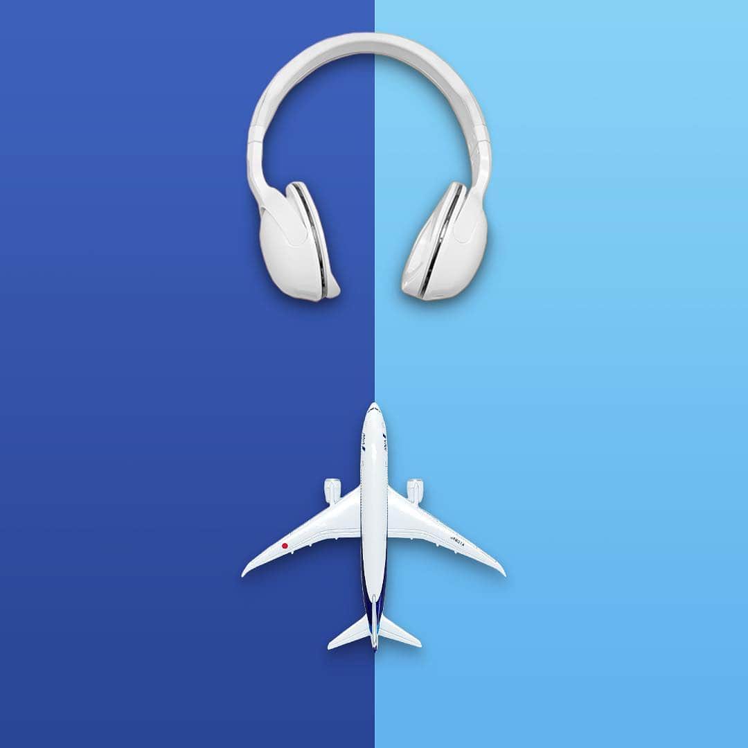 ANAのインスタグラム：「今日はミュージックの日🎵 好きな音楽を聴きながら旅に出よう✈️ #anaタビキブン #ミュージックの日 #音楽 #音楽を持って旅に出よう #旅行 #わくわく #ANAブルー #モデルプレーン #音楽好き #musicday #music #sound #trip #travel #blue #japantrip #mymusic #airplane  旅の思い出は「#anaタビキブン」をつけて投稿してね⭐️インスタやANAの各メディアでご紹介していきます💙」