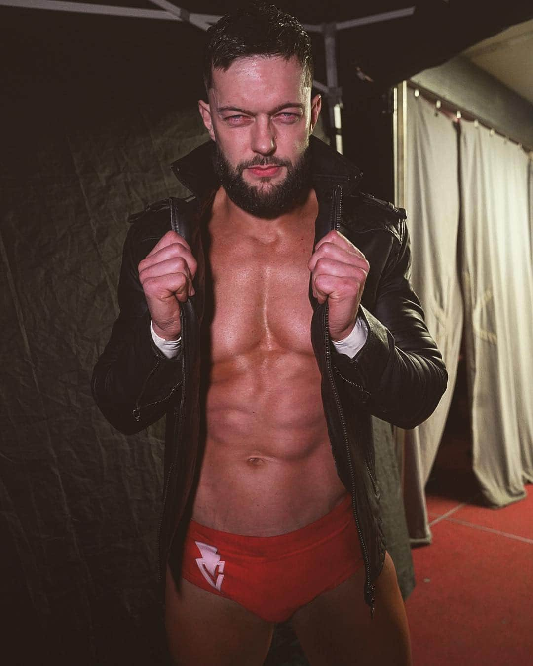 WWEさんのインスタグラム写真 - (WWEInstagram)「Is @finnbalor looking for retribution after last week’s disappointing loss to @bobbylashley?  #RAW」3月19日 9時16分 - wwe