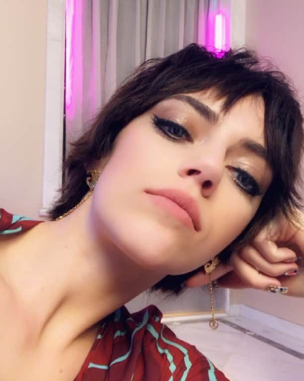 パイパー・アメリカ・スミスのインスタグラム：「Who iz she? 🧸」