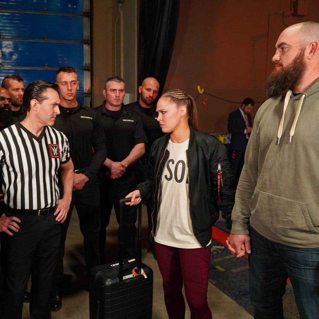 WWEさんのインスタグラム写真 - (WWEInstagram)「Fined an undisclosed amount? Extra security? @rondarousey doesn’t seem to care! #Raw」3月19日 9時31分 - wwe