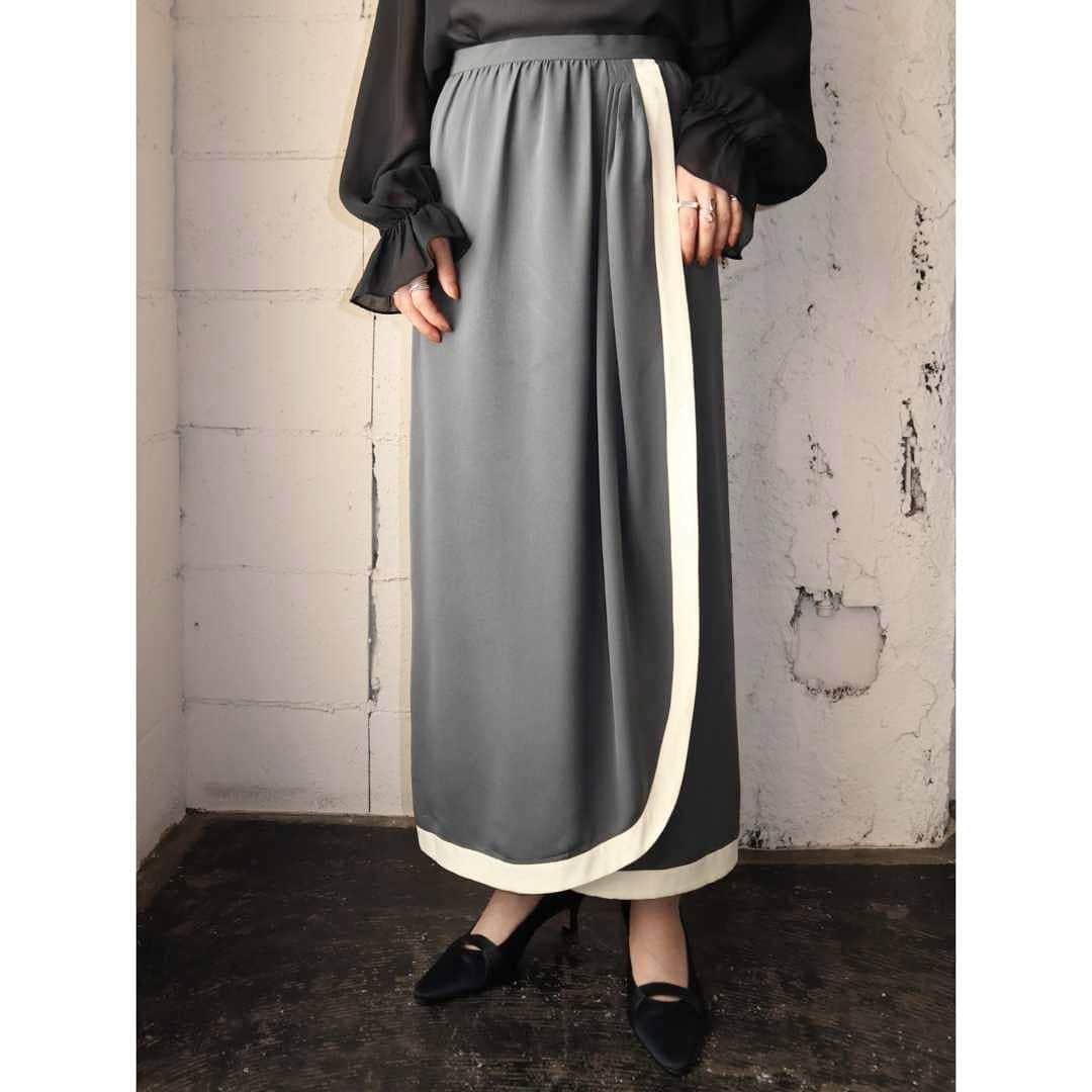 吉祥寺 古着屋 Orfeoのインスタグラム：「ARMANI Silk Long Skirt  #Orfeo #Kichijoji #Tokyo #vintage #used #fashion #coodinate #outfits  掲載商品のお問い合わせはメールにて承っております。コメント、DMでのお問い合わせは受け付けておりませんのでご了承ください。」
