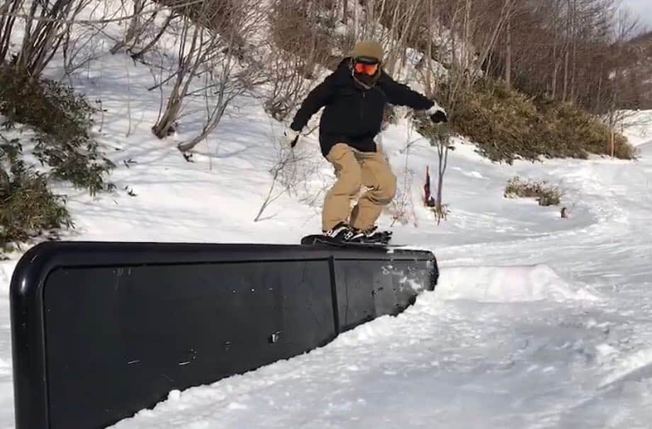 TOMO さんのインスタグラム写真 - (TOMO Instagram)「春はジブですな。  #dapump #tomo #snowboard #snowboarding #jib #川場スキー場」3月19日 1時24分 - dp_tomo0561