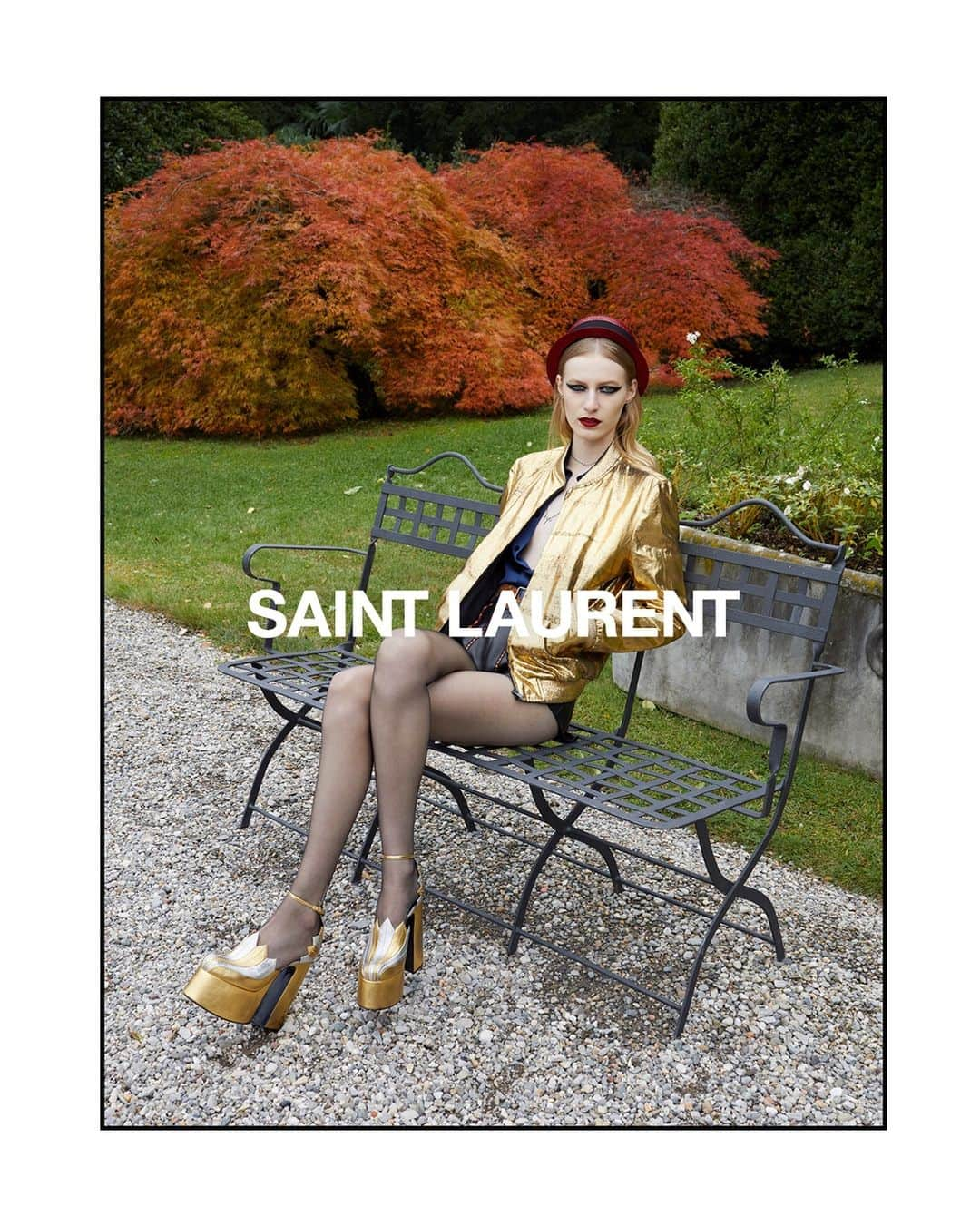 サンローランさんのインスタグラム写真 - (サンローランInstagram)「JULIA - SUMMER 19 #YSL21 by ANTHONY VACCARELLO PHOTOGRAPHED by JUERGEN TELLER ⠀⠀⠀⠀⠀⠀⠀⠀⠀ #YSLSUMMER19 #YSL #SaintLaurent #YvesSaintLaurent @anthonyvaccarello」3月19日 1時34分 - ysl