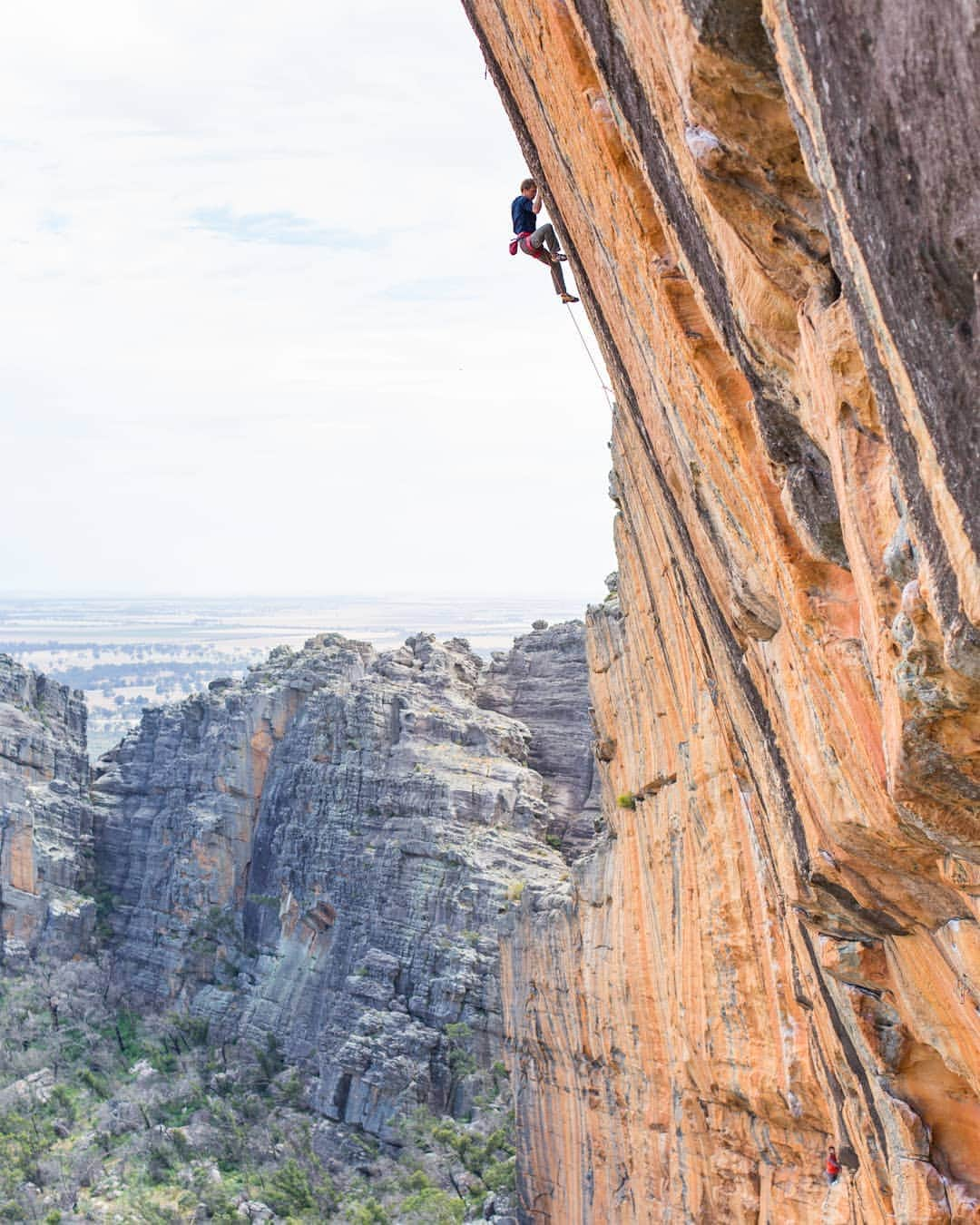 ヨルグ・バーホーベンさんのインスタグラム写真 - (ヨルグ・バーホーベンInstagram)「Petition time!! The Grampians, hosting some of the world's best sandstone climbing, are in risk of partial closure. Please take some time to sign the petition (link in bio) to make our voices heard! • 📸 by @jonglassberg #lt11」3月19日 2時08分 - jorgverhoeven