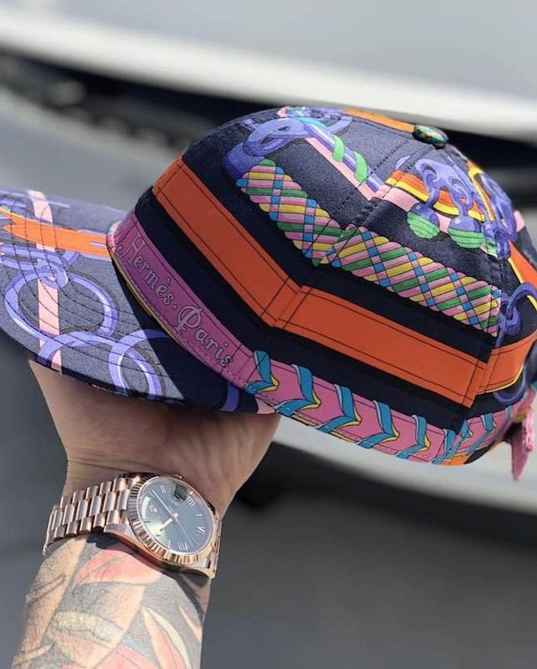 CarsWithoutLimitsさんのインスタグラム写真 - (CarsWithoutLimitsInstagram)「1 Of 1 Hermès Panoplie Equestre Silk Scarf Cut & Sew Hat Made By @michaelsa」3月19日 2時13分 - carswithoutlimits