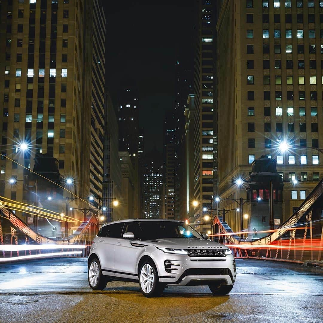 Land Roverさんのインスタグラム写真 - (Land RoverInstagram)「A shining light in driving technology, the new #RangeRover #Evoque is filled with integrated technological solutions to make the most of your journeys.  #LiveForTheCity #CompactSUV #Design #CarsofInstagram #4x4 #Luxury #Instadesign #Elegance #SustainableStyle #SustainableLiving #SustainableLuxury #NightCity #NightCityLights」3月19日 2時45分 - landrover