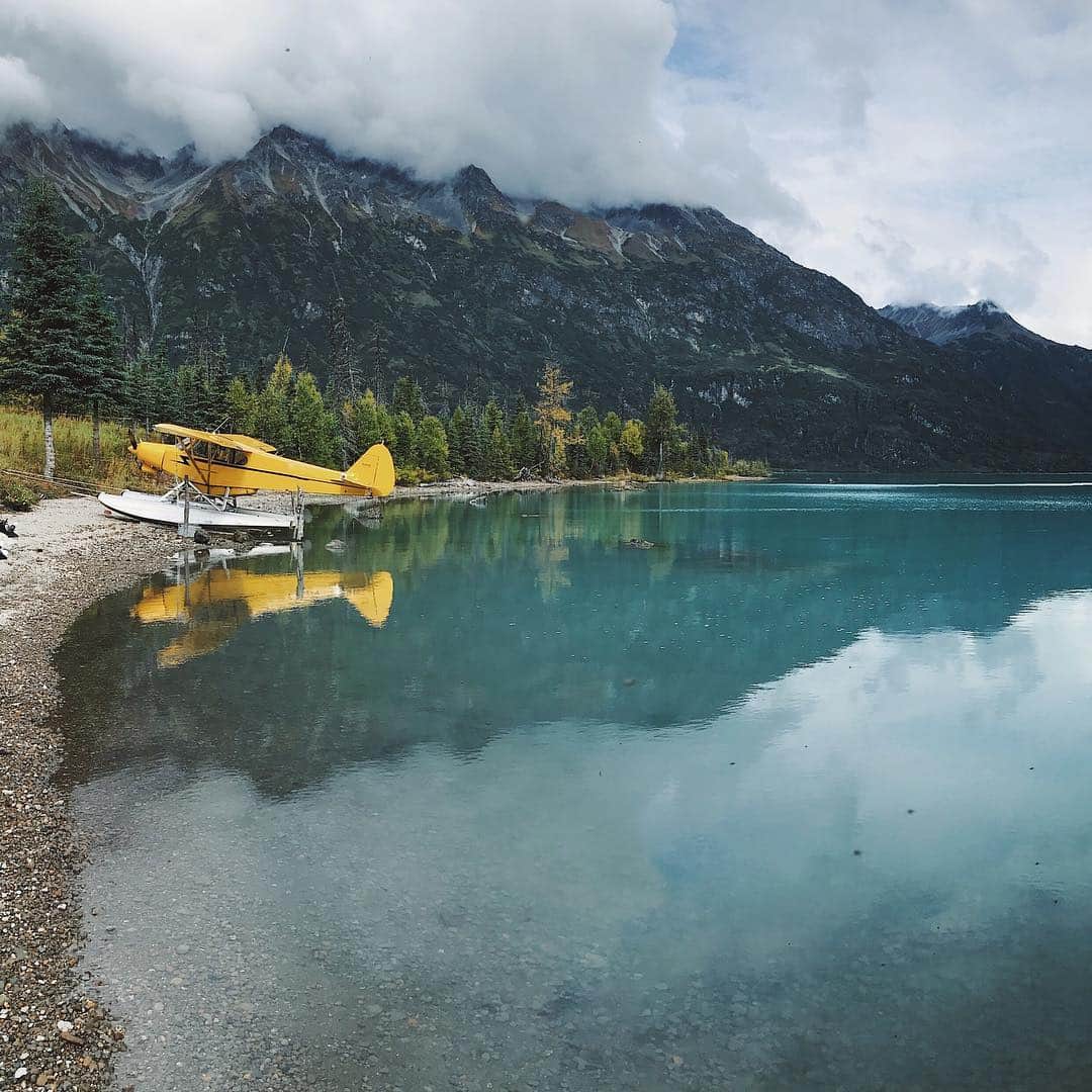 Kyle Kuiperのインスタグラム：「One of my favorite places I’ve ever gotten to visit and experience. Lake Clark National Park is the 3rd Least-Visited National Park with roughly only 22,000 people visiting it each year. (To compare, Yellowstone had 4.1 million visitors last year) 📷: @sonyalpha #alphacollective」