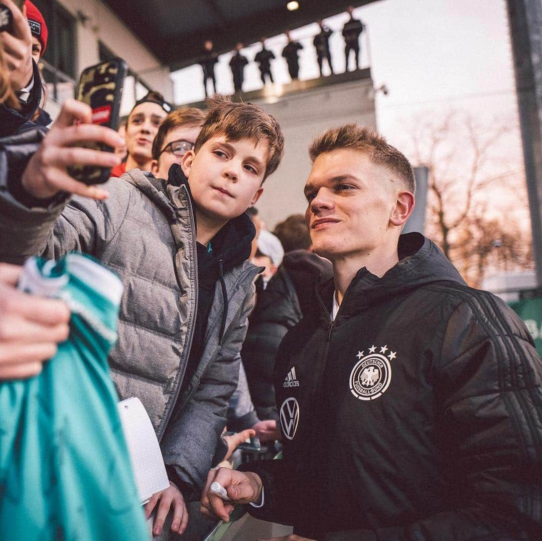 マティアス・ギンターさんのインスタグラム写真 - (マティアス・ギンターInstagram)「Training @dfb_team ⚽️💪」3月19日 3時57分 - matzeginter28