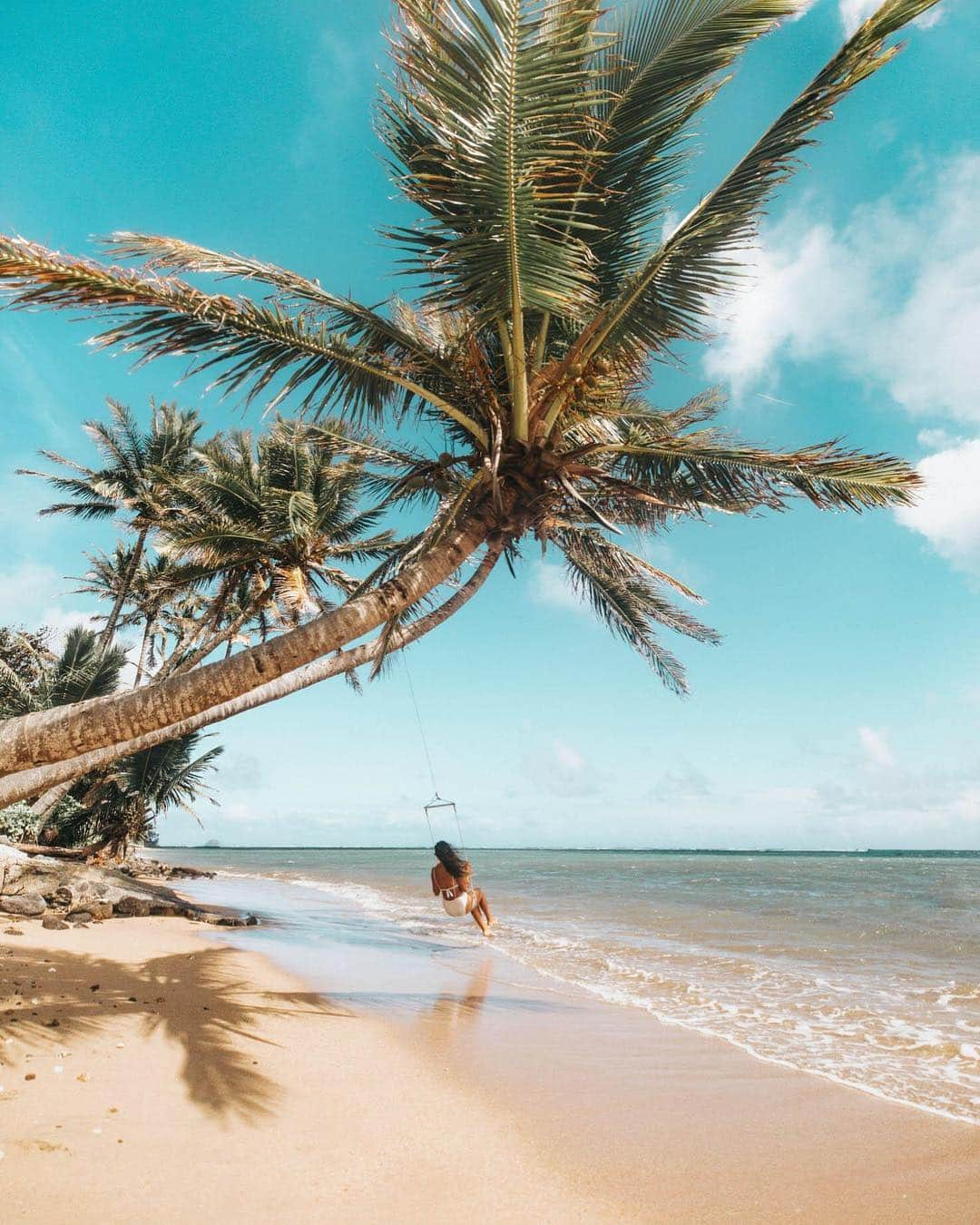 ハワイアン航空さんのインスタグラム写真 - (ハワイアン航空Instagram)「Our happy place 📷: @Elanaloo & @aaronhaynes」3月19日 4時02分 - hawaiianairlines