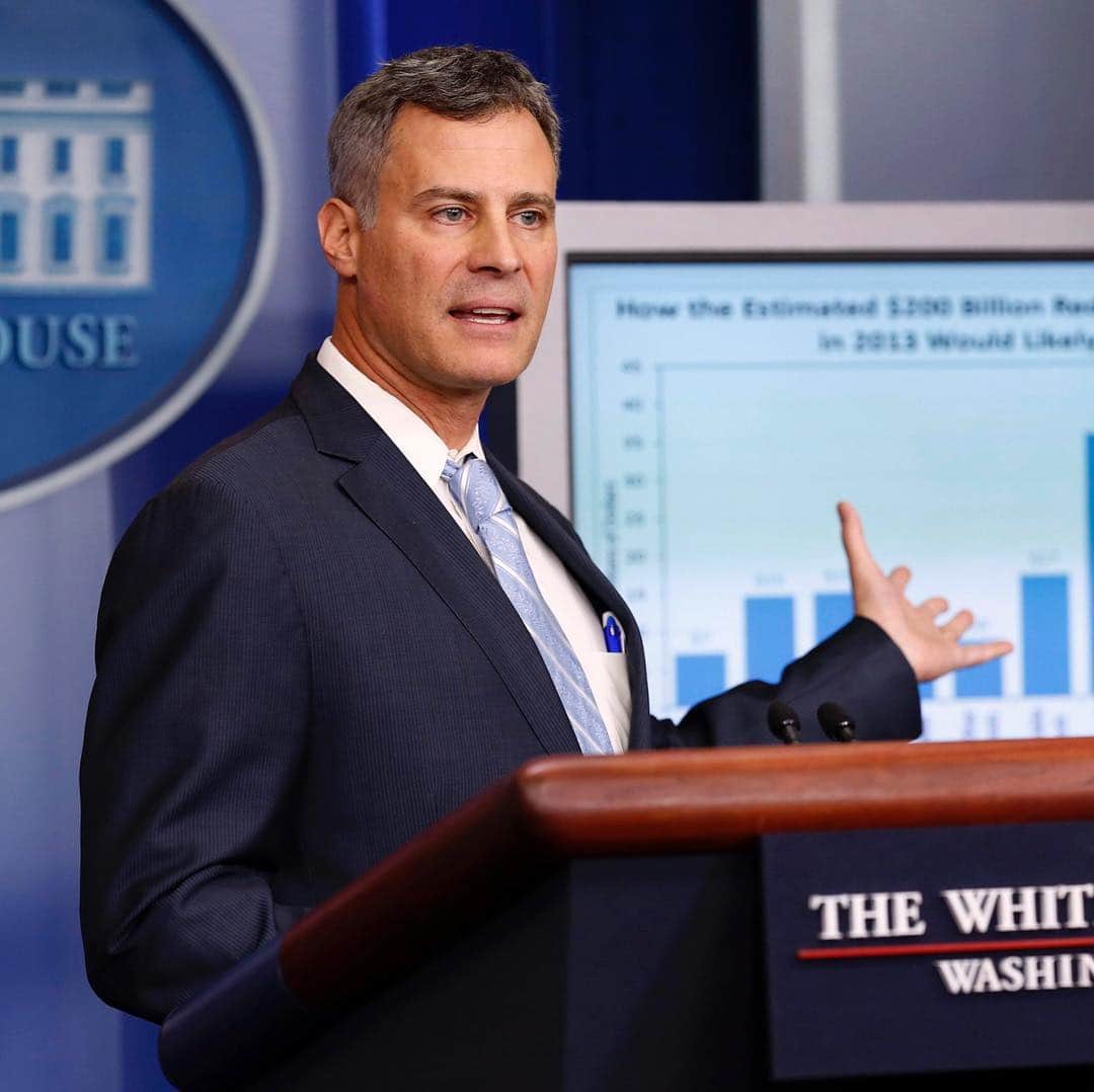 NBC Newsさんのインスタグラム写真 - (NBC NewsInstagram)「#AlanKrueger, a groundbreaking #economist who served as a top adviser in 2 #WhiteHouse administrations, has died at age 58, according to a statement from #Princeton University. Click the link in our bio to read more. . 📷 Kevin Lamarque / @reuters」3月19日 4時06分 - nbcnews