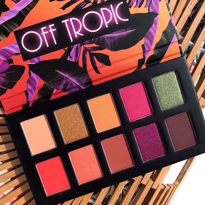 NYX Cosmeticsさんのインスタグラム写真 - (NYX CosmeticsInstagram)「Who else is ready for summer?! 🙋🔥 Add some heat to any look with our new Off Tropic Shadow Palette in 'Shifting Sand' 🌴 || #Regram @maquillageitup #nyxcosmetics #nyxprofessionalmakeup #crueltyfreebeauty」3月19日 4時59分 - nyxcosmetics
