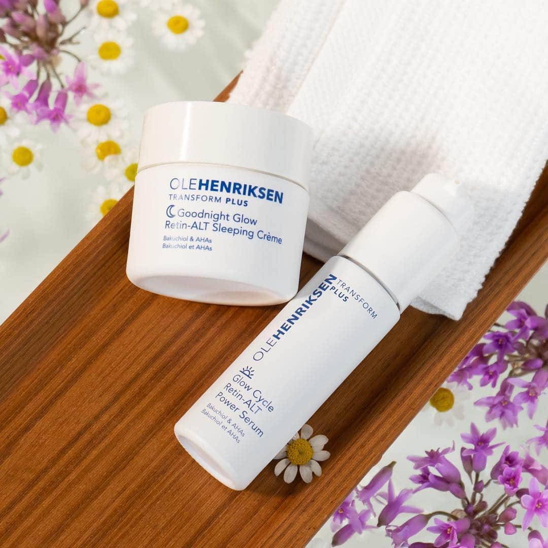 のインスタグラム：「A match made in glowing skin heaven 😍 Did you know that these two are now available in a set? Pick up our new Power Duo set, available @sephora (a $113 value for only $72‼️). #ByeRetinol - Glow Cycle Retin-ALT Power Serum & Goodnight Glow Retin-ALT Sleeping Crème 💜 are both made with bakuchiol (ba-KOO-chee-ahl), a natural retinol alternative, and fight all major signs of aging 💜 reduce the look of fine lines & wrinkles 💜 improve the look of dark spots 💜 brighten skin and even skin tone」