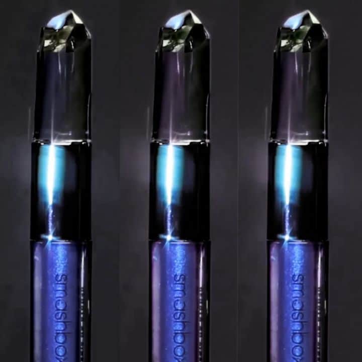 Smashboxのインスタグラム：「Crystal-inspired shimmer 💎 Now available in-store @ultabeauty. ✨⁣ #CrueltyFree⁣ ⠀⠀⠀⁣ ⠀⠀⠀⠀⠀⠀⁣ Crystalized Always On Liquid Eyeshadow comes in 6 shades. ⁣ Shade Pictured: Mindful AF」