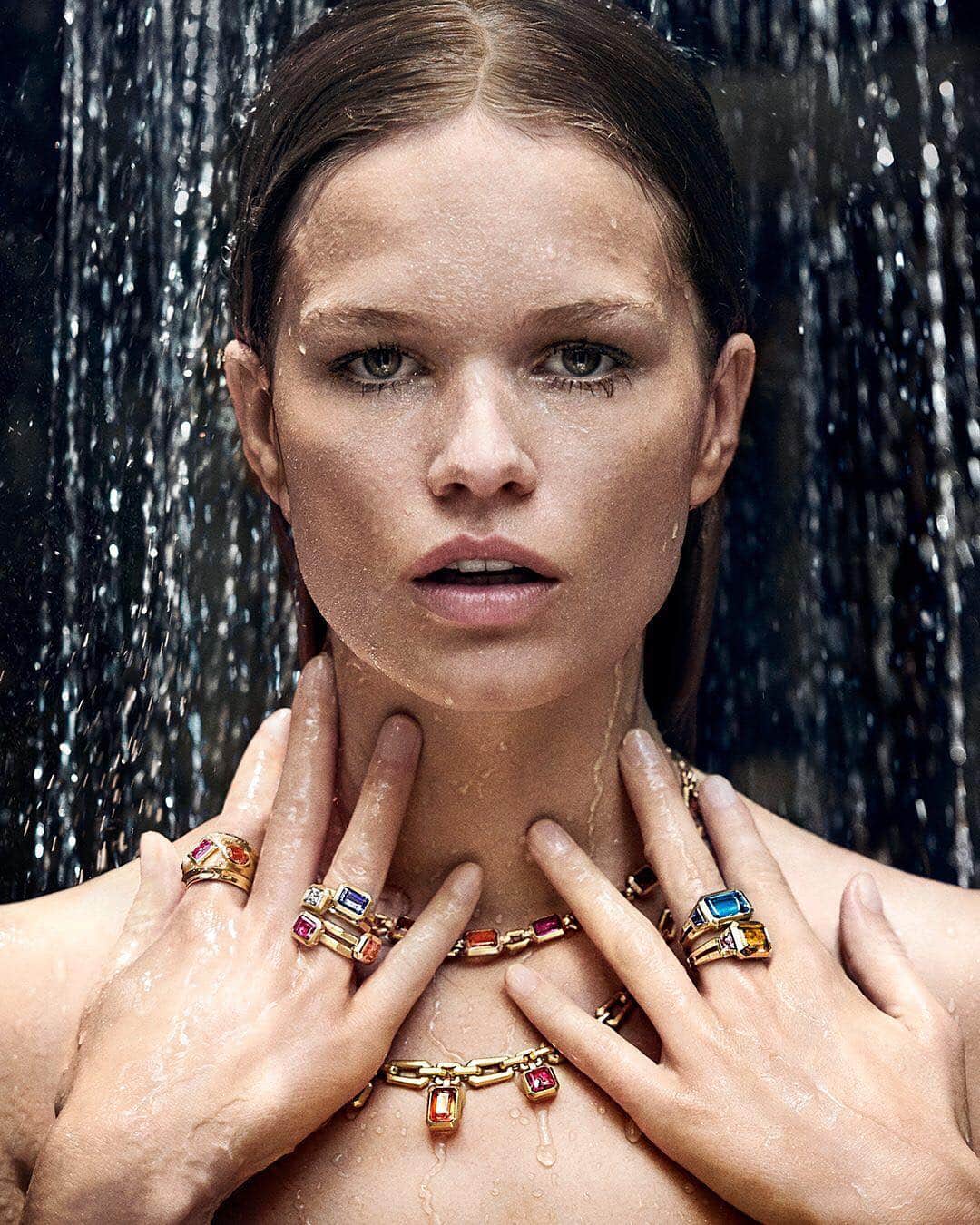 デビッドヤーマンのインスタグラム：「Drenched in color. • Architectural new designs from the Novella Collection showcase the saturated hues of exquisite gemstones. • Discover the collection through our bio link. #DavidYurman」