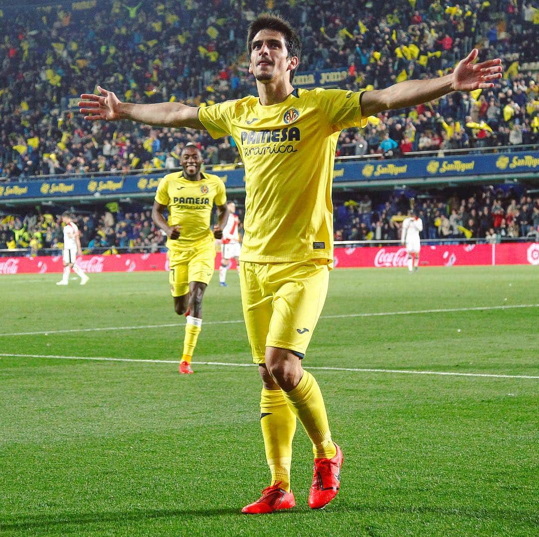 LFPさんのインスタグラム写真 - (LFPInstagram)「4️⃣ straight WINS for @villarrealcf! 💛 • #Villarreal #Gerard #Moreno #Win #LaLiga #LaLigaSantander」3月19日 6時05分 - laliga