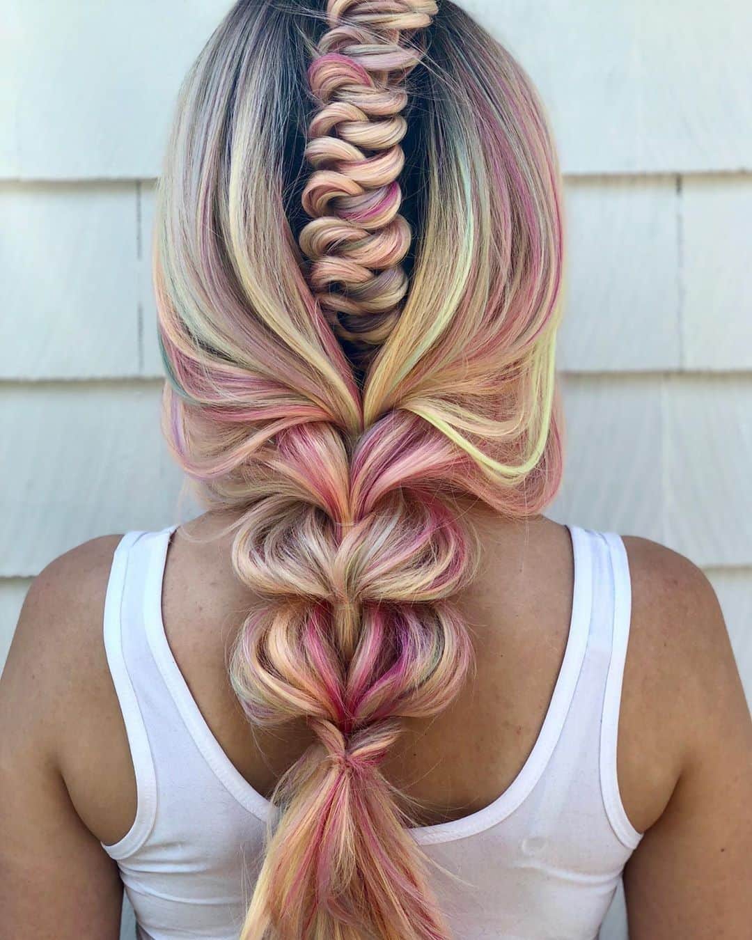 Sam Villaさんのインスタグラム写真 - (Sam VillaInstagram)「From the #Spring-infused color to the #festivalseason style - this #hairstyle has us itching to kick off the new season. Stylist @alexandralee1016 utilized a double knotted #hoopbraid into a pull through. ⠀ ⠀ Think about what inspires you most as you transition into the new season #behindthechair. Is it the eagerness of clients to try something new? Is it your own personal desire to #create something fresh that aligns with the time of year? ⠀ ⠀ If you're feeling stuck - that is ok; it happens. Find a way to reignite your passion! Investing in an education course means investing in yourself. If you are interested in taking a #SamVillaEducation course with Sam Villa or a member of the team, go to the link in our bio to see upcoming education opportunities near you! ⠀⠀ ⠀ #HairTutorial for this #braid technique available via @samirasjewelry. ⠀ *⠀⠀⠀⠀ *⠀⠀⠀⠀ *⠀⠀⠀⠀ #SamVillaHair #SamVillaCommunity #SamVilla #ittakesapro #tightbraids #beyondtheponytail #modernsalon #thebeautyeffect #updo #downstyle #bohostyle #braidsofig #hairvids #creativeliving #beautygram #prettyhair #prettyupdos #braidsofig #infinitybraid #prettyhair #monday」3月19日 6時15分 - samvillahair