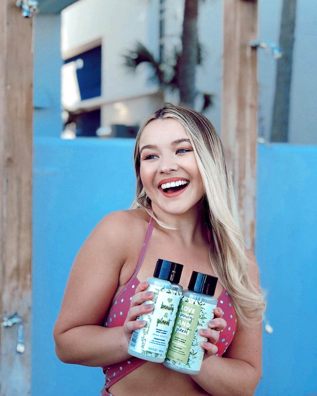 トーリ・ウェブスターのインスタグラム：「I’m excited to be partnering with #LoveBeautyandPlanet once again to celebrate Global Recycling Day! ♻️ Recycling is incredibly important to our planet as waste has a negative impact on natural environments, such as beaches and oceans, with a lot of plastic ending up in the ocean. Which is why I love @LoveBeautyandPlanet because their bottles are 100% recyclable and made from 100% recycled plastic. Celebrate Global Recycling Day with me by checking out my Stories and getting a $2.00-off coupon for Love Beauty and Planet Shampoo & Conditioner. Then tell me in the comments what you’re doing today to make this planet beautiful! 🌎🌻☀️ #LoveBeautyandPlanetPartner #Ad」