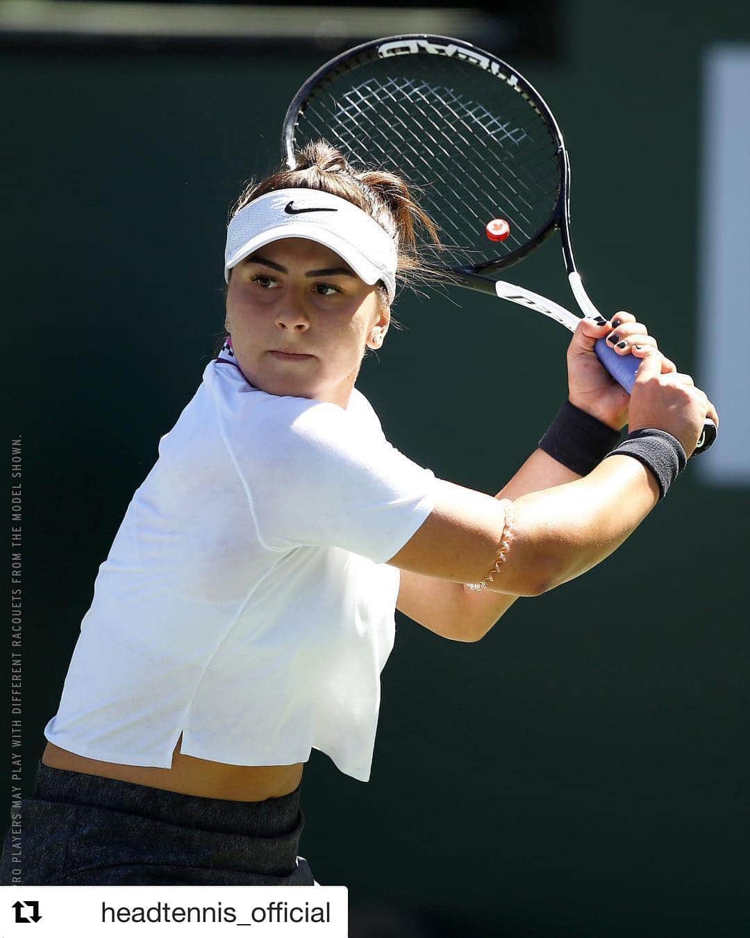 のインスタグラム：「先週行われたWTAプレミア インディアンウェルズ大会で優勝したBianca ANDREESCU 選手！使用ラケットはヘッドのSPEEDなんですね！ おんなじー！共有できて嬉しい😊  #HEAD #Teamhead #Speed #インディアンウェルズ優勝 #BiancaANDREESCU #CANADA #wtapremier」