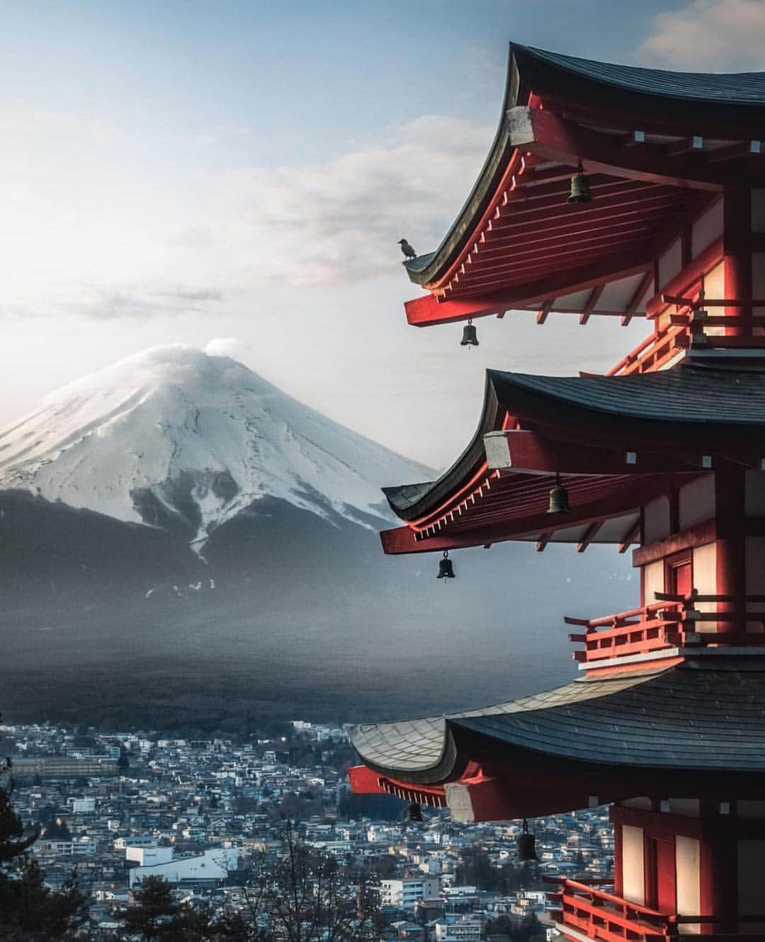 Canon Photographyさんのインスタグラム写真 - (Canon PhotographyInstagram)「Photography | @jordhammond  Canon 5D MK IV Mount Fuji, Japan  #canon_photos #japan #cp #mtfuji #mountain #landscape」3月19日 6時45分 - cpcollectives