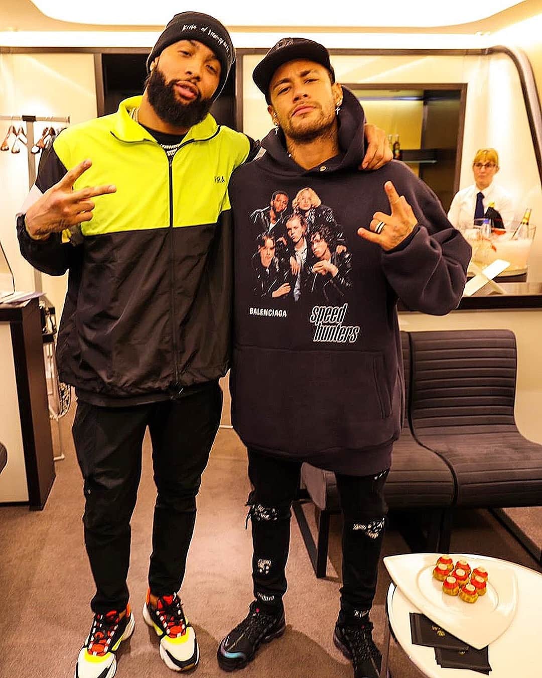 のインスタグラム：「JR’s do it better...」