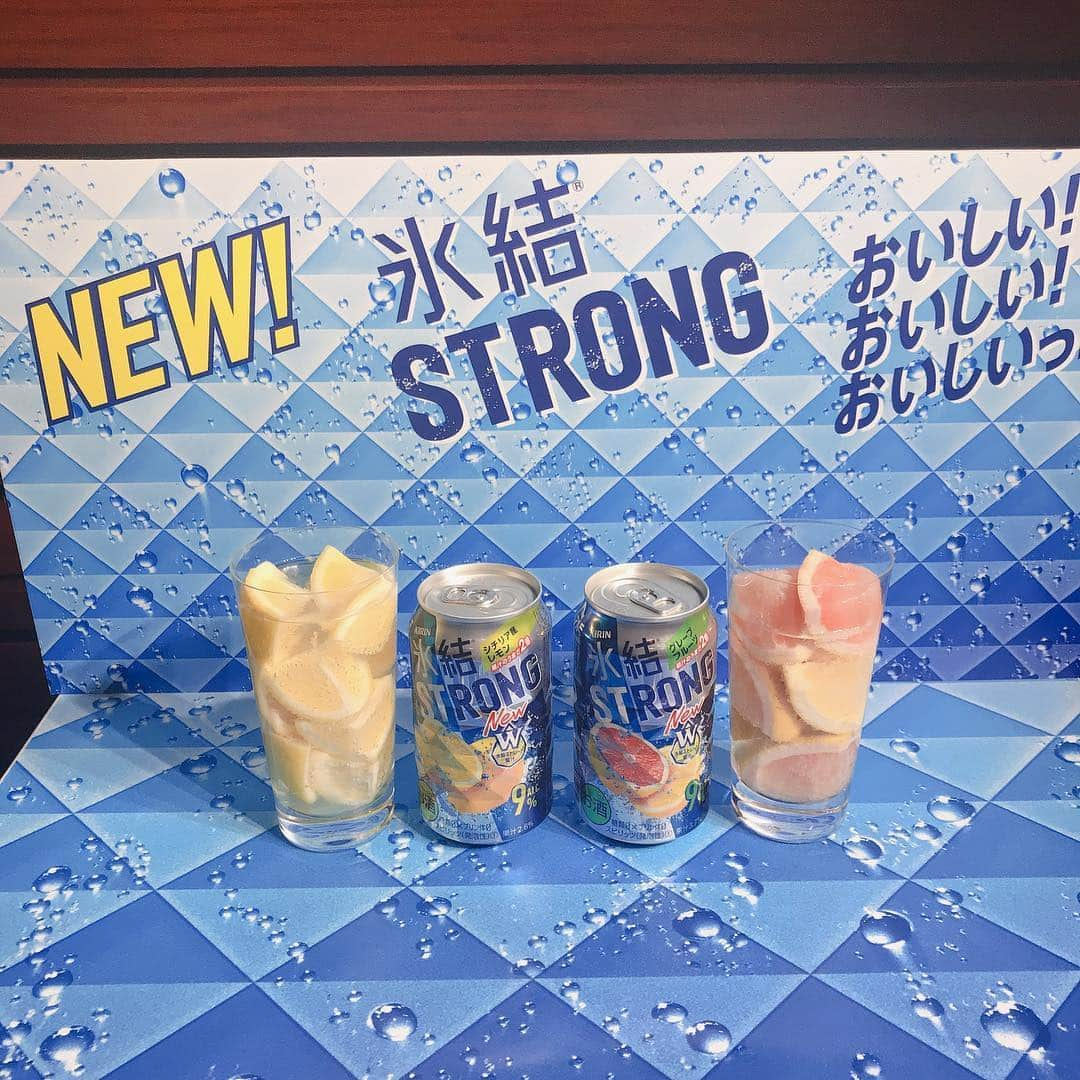 三浦泉さんのインスタグラム写真 - (三浦泉Instagram)「* キリン様の　NEW「氷結®ストロング」　新製品 発表イベントに参加させていただきました❣️ *  アルコールの刺激が強いストロングでは満足できなかった人に向けた、「果汁のおいしさが強い」新しいストロング⇨ 氷結ストロング 🍹 * 「果汁感🍊🍋」＆「アルコール臭くないスッキリした後味」がとても 理想的でした😍 *  これなら私も飲めそう😊🍹✨ これからの時期だと#お花見 や#女子会 でも重宝しそうですね♥️🌸 *  何だかワクワクしてきました🌸🌸🌸 *  #氷結ストロング  #PR #イベント #instapic」3月19日 7時05分 - princessizu1201