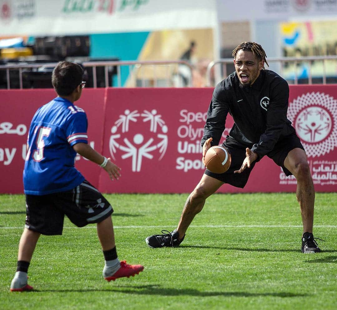 ピッツバーグ・スティーラーズさんのインスタグラム写真 - (ピッツバーグ・スティーラーズInstagram)「Joe Haden hosted a Unified flag football clinic to promote inclusion in sports while in Abu Dhabi for @worldgamesad as a @specialolympics Global Ambassador. #ChooseToInclude」3月19日 7時34分 - steelers