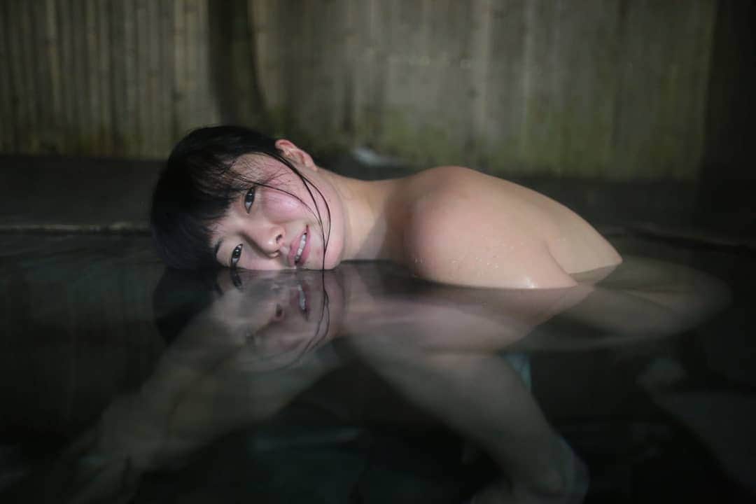 しずかちゃんさんのインスタグラム写真 - (しずかちゃんInstagram)「おっはよー ・ #しずかちゃん #温泉 #温泉モデル #onsen #hotsprings #model #nakedwoman #asiannude #asianbeauty #womanportrait #japanesesexygirls #日本人 #女の子 #japan #japanese #japanesenude #裸 #naked #nude #girls #入浴 #bathing #sexygirls #混浴温泉 #mixbath #混浴 #源泉掛け流し #ヌード #塩原温泉郷 #和泉屋旅館」3月19日 7時49分 - ch.shizuka