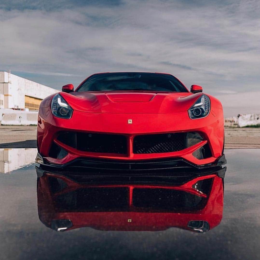 CarsWithoutLimitsさんのインスタグラム写真 - (CarsWithoutLimitsInstagram)「Ferrari F12 🔥Hot or Not 💤  Photo @guywithacamera415  owner @russian007am #carswithoutlimits #toronto #ferrarif12」3月19日 7時55分 - carswithoutlimits