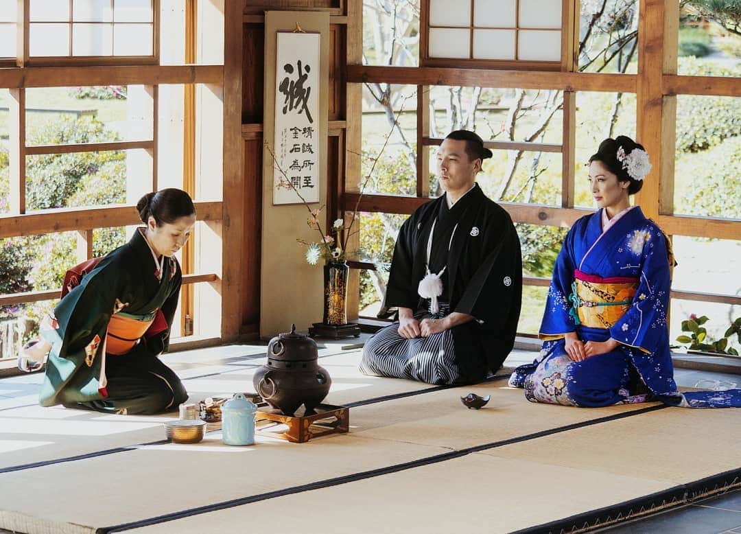 吉松育美さんのインスタグラム写真 - (吉松育美Instagram)「Beautiful Japanese Garden in #losangeles 😮💕 . You will be #suprised. 🙋You'll feel like in #Japan !!🙌🙌🙌 . . #ロサンゼルス にも立派なお寺や日本の #庭園 があるんですよー🙌💕 . ちゃんと庭園👏👏👏👏 . . #movieonset #asianactresses #ikumiyoshimatsu #asianactors #filmonset #shootingfun #actingonset #workingonset #shootingstudio #setlifela #japaneseactor  #hollywooddreams #behindthecameras #撮影中 #ハリウッド俳優 #アクティング #演技 #演技力 #ロサンゼルス生活 #ロサンゼルスライフ #吉松育美」3月19日 7時58分 - ikumiyoshimatsu