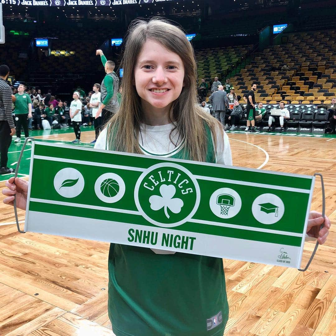 ボストン・セルティックスさんのインスタグラム写真 - (ボストン・セルティックスInstagram)「‪We’re celebrating @SNHU Night at TD Garden with these banners designed by SNHU senior, Emma Sheehan. ‬Grab yours at the turnstiles!‬」3月19日 8時09分 - celtics