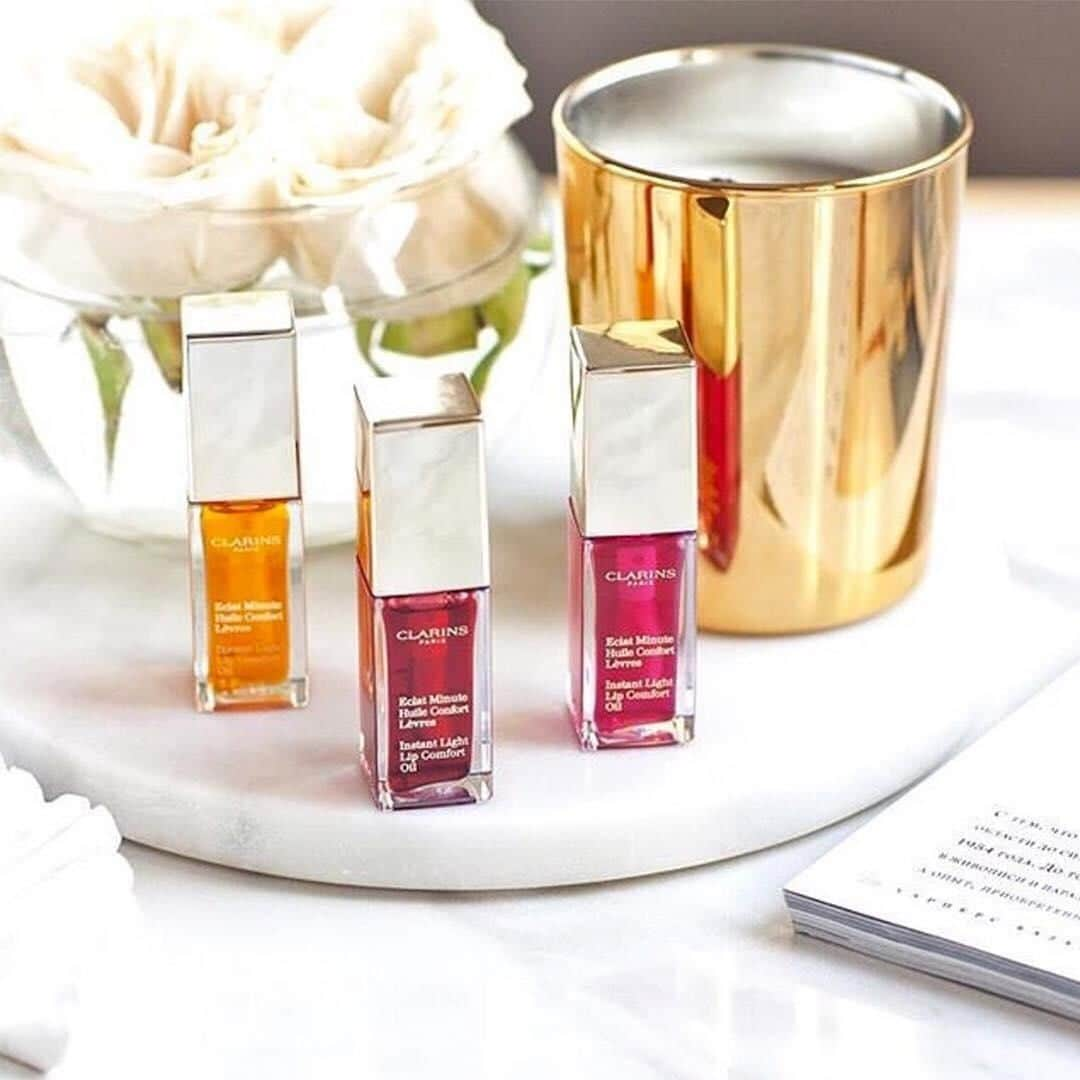 CLARINSさんのインスタグラム写真 - (CLARINSInstagram)「Lips so soft, you can't help but pucker up 😘 Which flavor is your fave? 💛Honey ❤️Redberry 💓Raspberry . . . #ClarinsMakeup #Makeup #LipGloss #LipOil #NaturalBeauty 📷: @clarinsaus」3月19日 8時30分 - clarinsusa