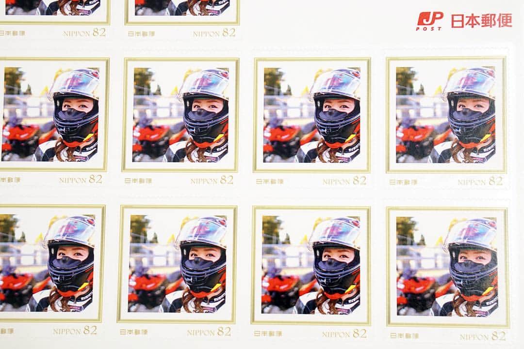 のインスタグラム：「. #東京モーターサイクルショー2019 直前お知らせ その2 . 3月24日（日）の #東京モーターサイクルショー では 「#ちぱる切手」が発売となります。 . わたくしが深夜のコンビニのコピー機でせっせと印刷して 水で薄めたヤマト糊を塗ってドライヤーで乾かして作った オモチャの切手じゃなくて！ . 日本郵便の82円切手シートでございます。 . 1枚目の画像がX-LITEとニンジャのお気に入り仕様の切手となっております。 . 2枚目の画像はあの画像のベースとなった ショートカット時代の非常にレアな切手でございます。 . 前回の東京モーターサイクルショーでは発売開始3分で 完売してしまい、大変ご迷惑をおかけしました。 . 今回も懲りずにどうぞよろしくお願いします♪ヽ(´ー`)ﾉ . . ※「ちぱる切手」は 3月24日（日）11時30分よりお取り扱いとなります。 . . . #TMCS2019 #TMCS #GPz900R #ちぱる1号 #東京ビッグサイト #ChiparuAndCo」