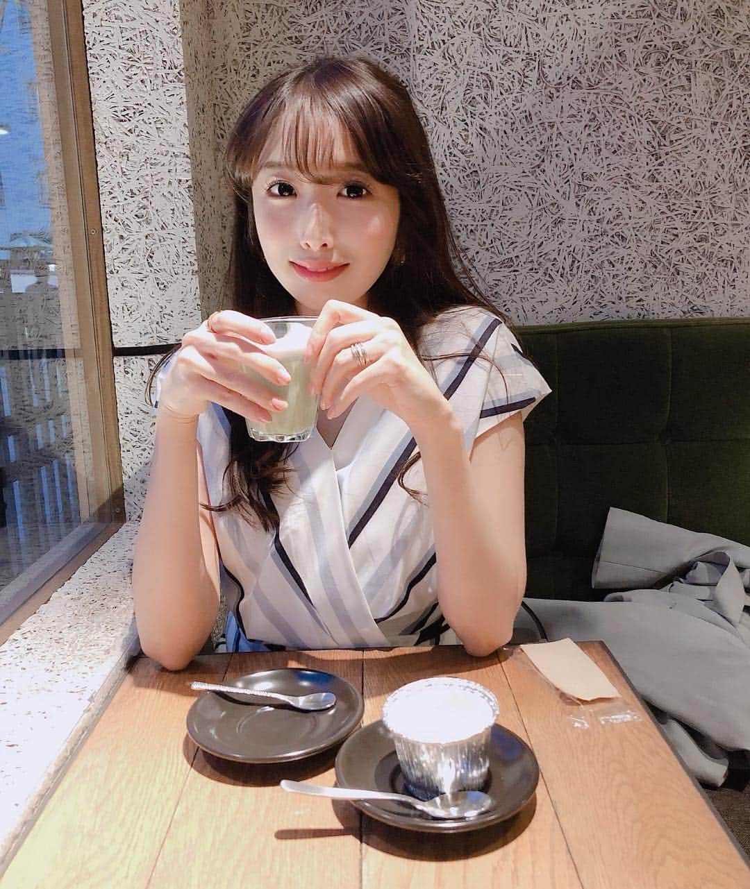 のインスタグラム：「. 夜お茶デート🍵❤️👫 . . 行ってみたかった @monzcafe へ . インスタで見つけたお店で ずっと気になっていたんです👀 . 夜行ったのでお目当ての ケーキとプリンは売り切れでした🍰🍮😢 . 門仲に上陸するのは初めてでしたが 気になるお店が沢山あったので また行ってみたいと思います😊 . . ※久しぶりにXSで撮影📸📱 #門前仲町 #門仲 #門前仲町カフェ #monzcafe #カフェ #cafe #instafood #tea #teatime #dessert #sweets #カフェ巡り#抹茶 #maccha #🍵 #☕️ #🍰 #千春の趣味」