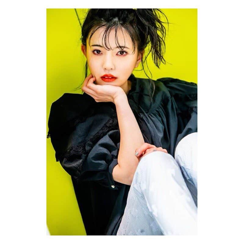 山本亜依さんのインスタグラム写真 - (山本亜依Instagram)「. 先日行った撮影。 見たことのない自分に、 とにかくワクワクしたなぁ。 今年も実りが沢山の一年になりそうで、 今からとてもワクワクしてます☺︎ 頑張ろう！ . #photographer #島崎雄史 #hairmake #大山恵奈 #stylist #東里美」3月19日 18時42分 - ai__yamamoto_