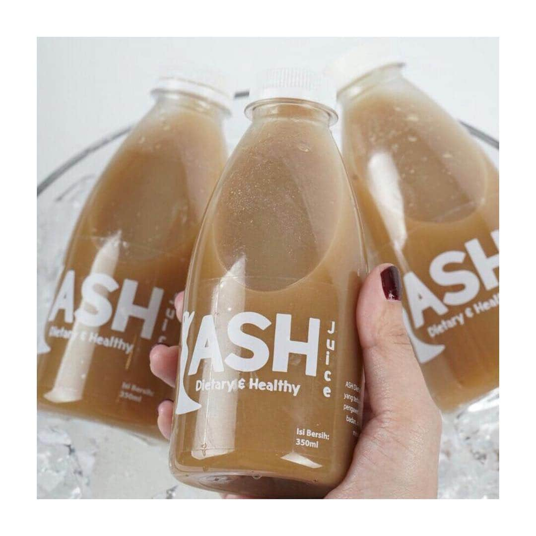 Ashantyさんのインスタグラム写真 - (AshantyInstagram)「Ingin badan tetap terjaga meskipun makan banyak? Yuk beli Paket Diet Sehat dari ASH Juice!  Cara mengkonsumsi Paket Diet Sehat: 1. Kocok ASH Lemon, minum 1-2 sdm (dianjurkan minum dengan air hangat untuk hasil yang maksimal) 2. Beri jeda 15 menit 3. Kemudian minum ASH Juice / ASH Cinnamon 1-2 sdm  Info dan Pemesanan:  WA2: ‪0878 7890 5088‬(Indah) WA3: ‪0878 8009 7722‬(Yanti) WA4: ‪0819 3211 1012‬(Nabilla) WA5: 0812 9775 1044 (Adel) WA6: 0812 979 8253(Senwa)  Halal MUI P-IRT Sari Lemon Asli  #ASHJuice #ASHLemon #ASHCinnamon #dietary #healthy #detoxification #healthyjuice #dietbusui #dietsehatASHJuice」3月19日 18時46分 - ashanty_ash