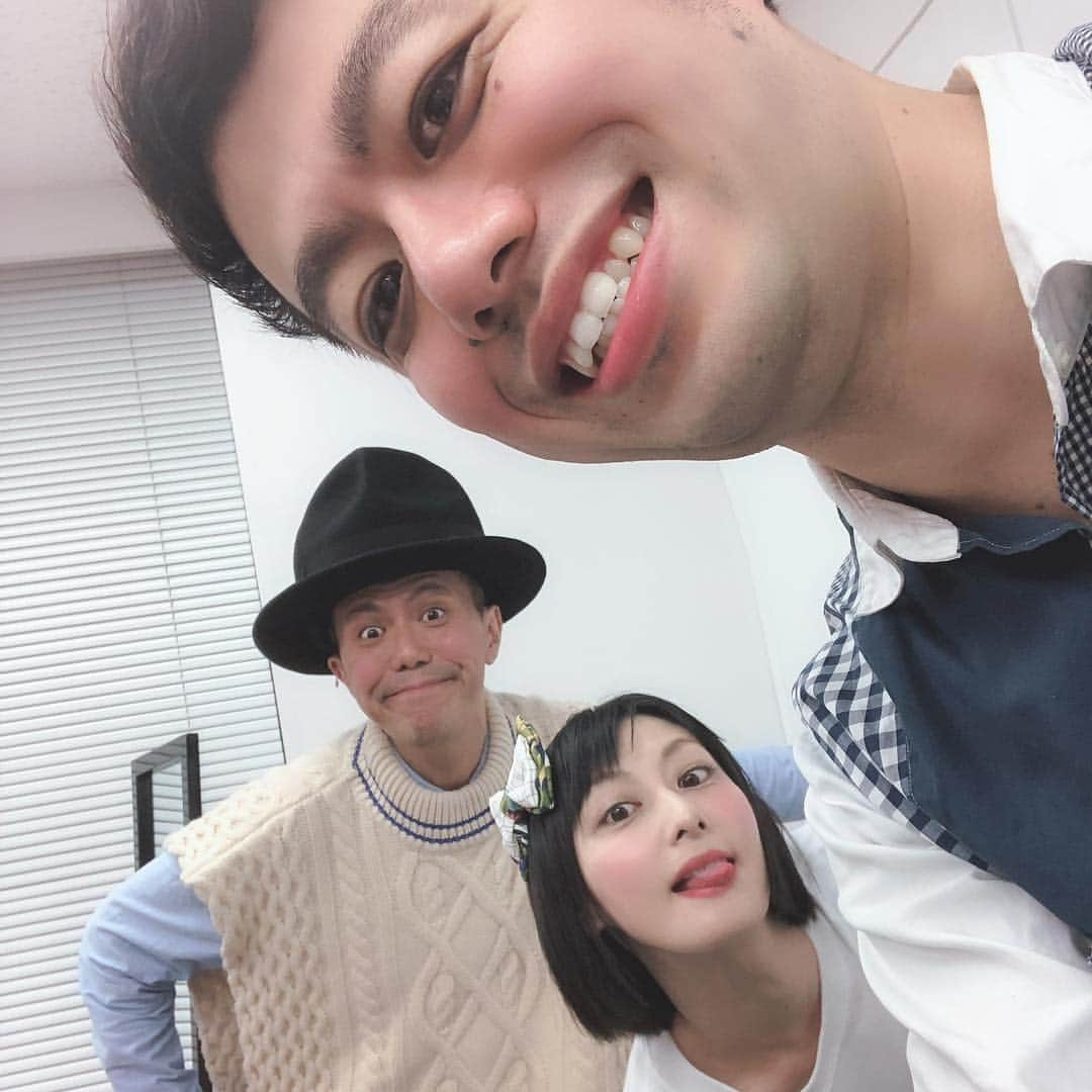 鳥居みゆきさんのインスタグラム写真 - (鳥居みゆきInstagram)「ニコ生 今日は19時から はじめちょっと無料 鳥居とゆかいなみゆき達 ゲストは 元女優 今はただのおっさん みどりちゃん ‪‪放送URL https://live.nicovideo.jp/watch/lv319059327  番組公式twitterもフォローしてね！ @t_ym_info #ニコ生 #鳥居とゆかいなみゆき達 #ようへい #みどりちゃん」3月19日 18時48分 - toriimiyukitorii