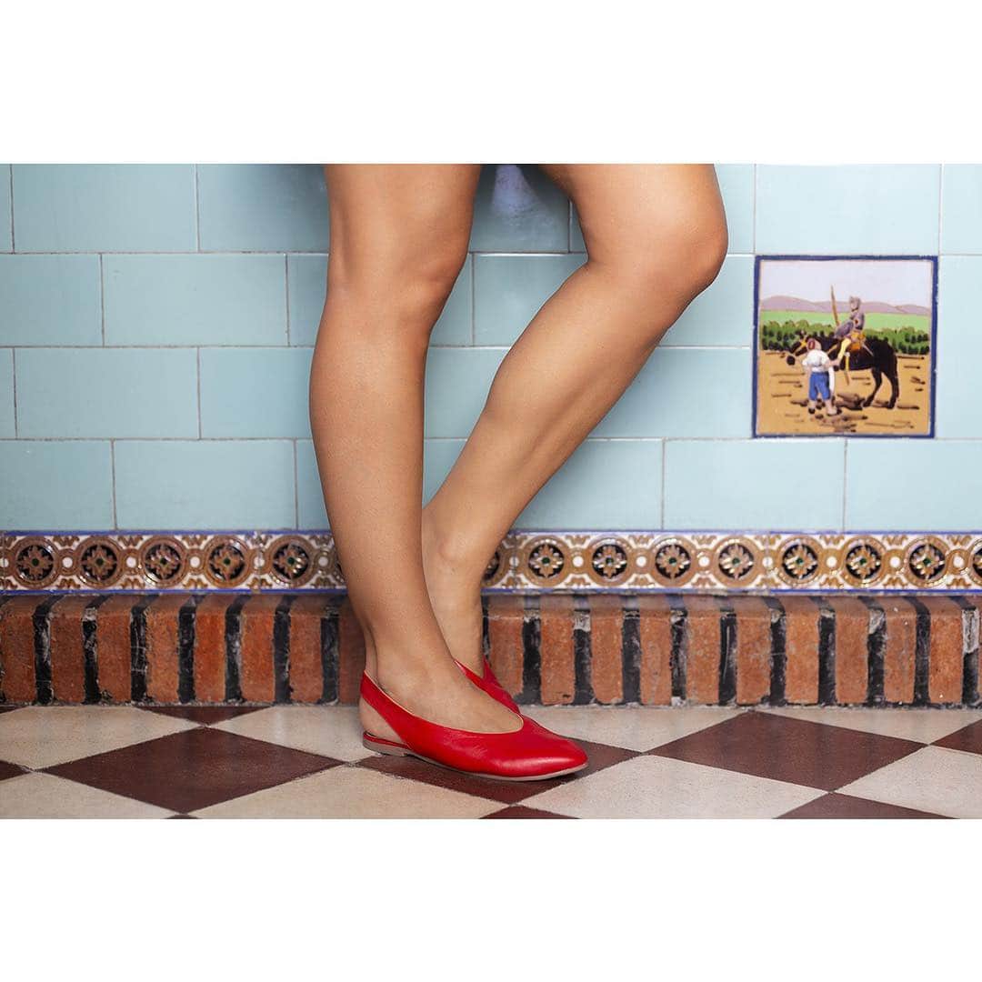 ジオセッポさんのインスタグラム写真 - (ジオセッポInstagram)「¡Es época de bailarinas! ¿Habéis visto nuestros nuevos diseños? / It’s pumps time! Have you seen our new styles? 🔺♥️🔺 . . #Linkinbio #bailarinas #pumps #redshoes #GioseppoWoman」3月19日 18時49分 - gioseppo_official