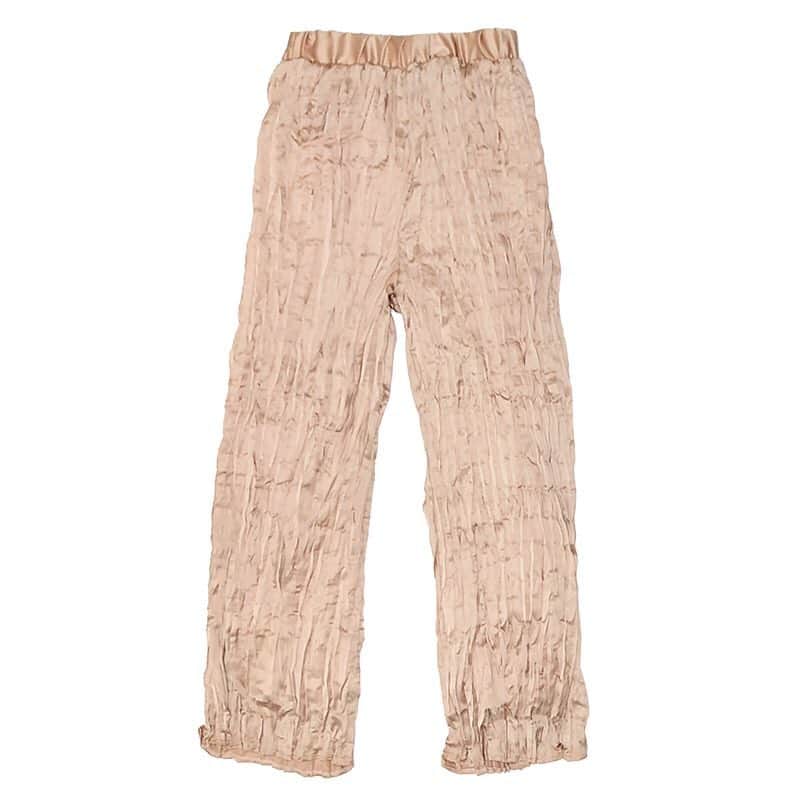 MINELALのインスタグラム：「【New Item】 #MINELAL 19Spring/Summer . ＊Random pleats pants . ポリエステル素材のランダムプリーツパンツ。 ざっくりとしたランダムプリーツはロング丈のトップスなどから覗かせてもおしゃれな一枚です。 ウエストがゴムなのではき心地も◎ 今季はトップスもゆったりとしたシルエットがオススメです。 . Color:Natural . . 画像をクリックしていただくと 購入ページに切り替わります🛒 MINELAL ONLINEへはプロフィールから☝️ . また、MINELAL ONLINE では新規会員登録をして下 さった方全員に500pointをプレゼントしております‼️ 商品を少しでも安く手に入れるチャンスですので、 この機会に是非ご登録下さいませ🎁」