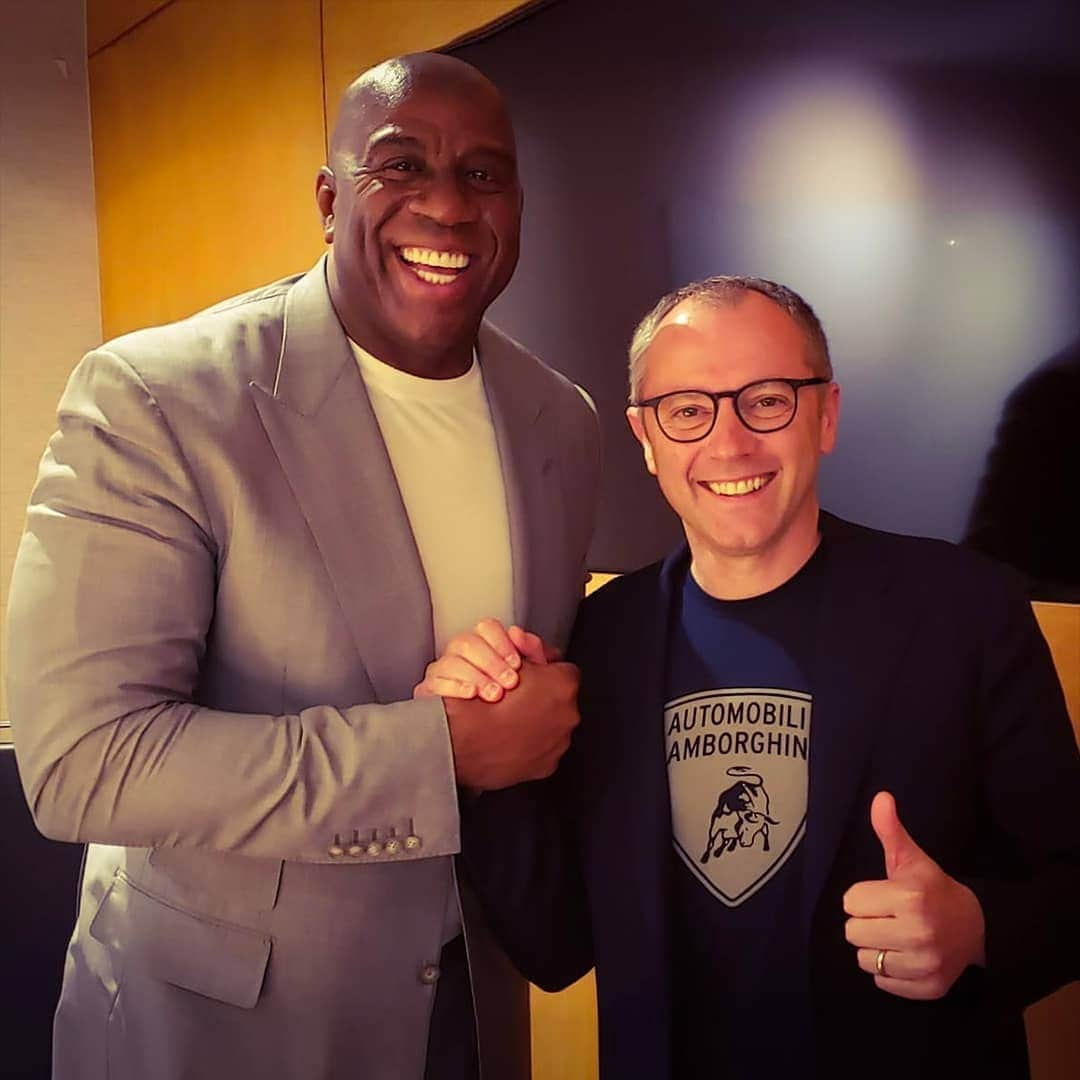 ランボルギーニさんのインスタグラム写真 - (ランボルギーニInstagram)「On the road to the top, you always encounter great people. Our Chairman and CEO Stefano Domenicali met the legendary @MagicJohnson, a true and unforgettable sportsman.  #Lamborghini #sport #legend」3月19日 18時59分 - lamborghini