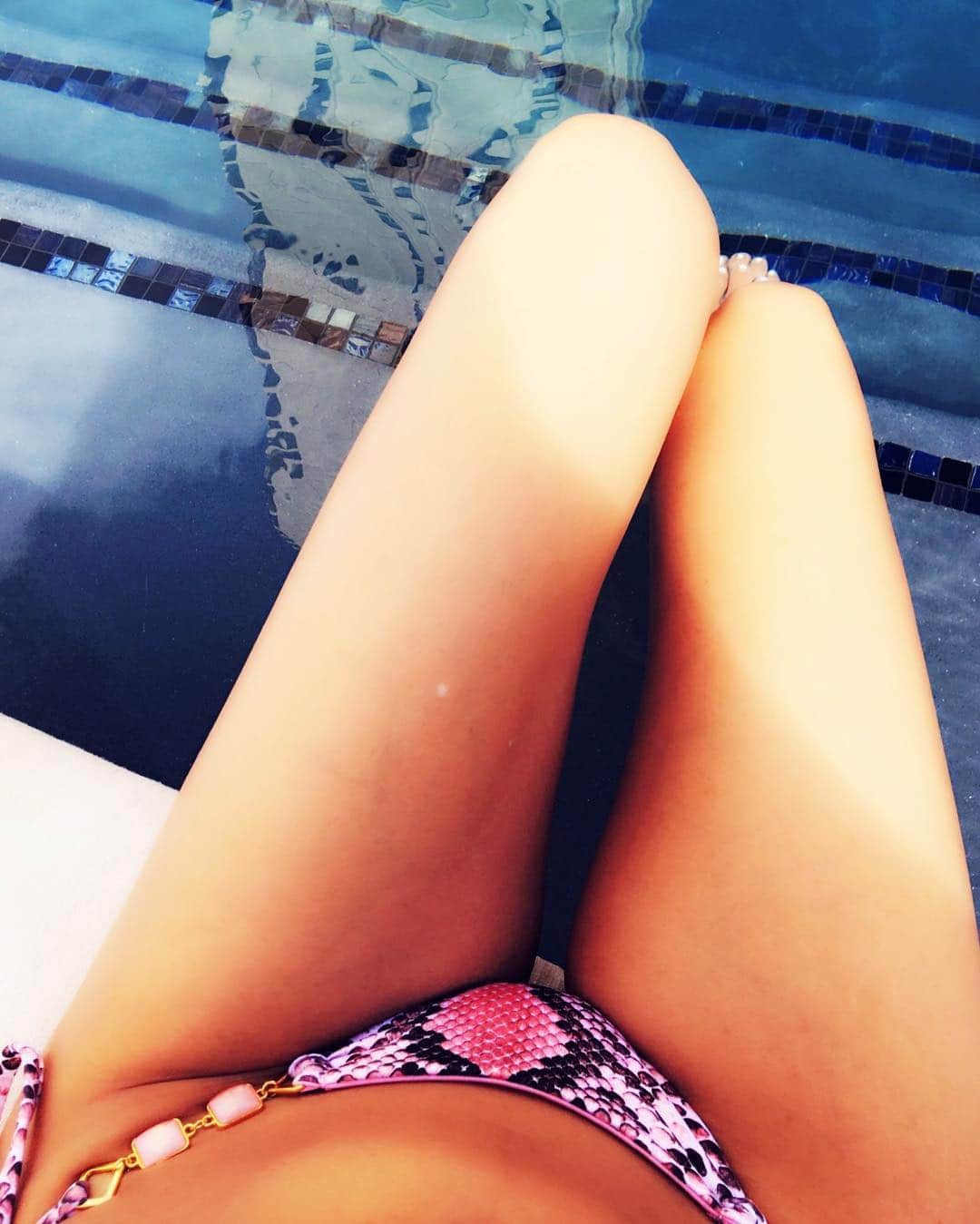 ACOさんのインスタグラム写真 - (ACOInstagram)「I’m back now.😏 #bikini #bikinigirl #bikinis #pool #beach #bikinilife#bikinilovers #海外#summer #genic_beach #bikinimodel #旅行#ビキニマニア #タビジョ#beachbody #genic_travel #ハワイ#photogenic #女子旅 #hawaii #ワイキキ#ホノルル#ビキニ」3月19日 19時17分 - acobikini