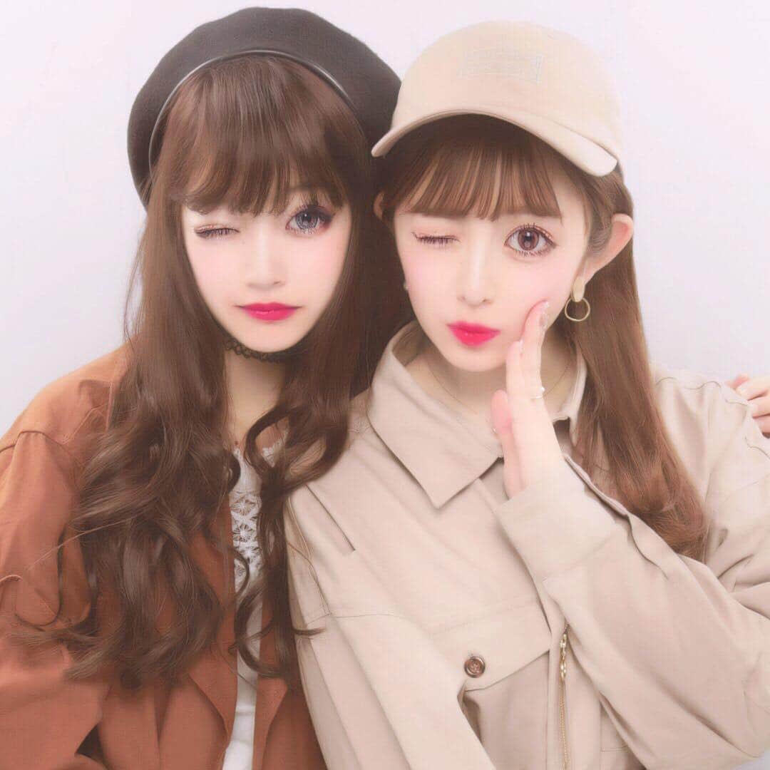 青木菜花のインスタグラム：「.﻿ .﻿ 今日はるいちゃんでい！﻿ 念願のUFOチキン食べてきたよ！🧀♡﻿ ﻿ 楽しかった〜〜〜また遊ぼう！！😙❤️﻿ .﻿ . #新大久保 #チキン #ufoチキンフォンデュ #instalike #instagood #l4l」
