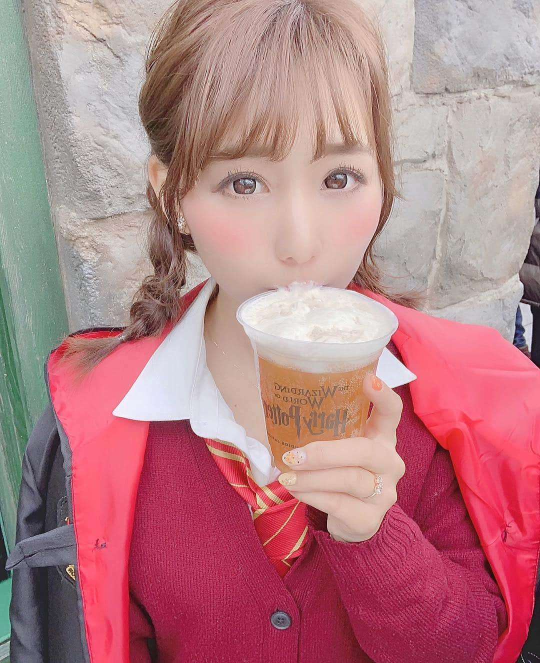 加藤里奈さんのインスタグラム写真 - (加藤里奈Instagram)「. ハリポタコーデした！！🎓 寒くて人多くて、カフェでゆったりまったりしたユニバデーでした💓 あぴたむありがと💓 . #ootd #fashion #instafood #instagram #instalike  #hairstyle #outfit #code #coordinate #style #stylepoint #instafashion #instagood #universalstudiosjapan #ヘアアレンジ #ヘアスタイル #アレンジスタイル #ヘア #かとこ #コーディネート #コーデ #ユニバ #ユニバデート #ハリポタ #ハリーポッター #ハリーポッターコーデ #ハリポタコーデ」3月19日 19時39分 - katoco0326