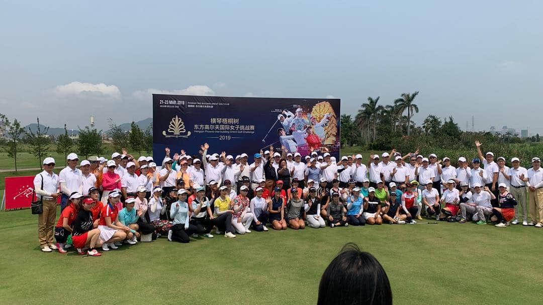 笹原優美さんのインスタグラム写真 - (笹原優美Instagram)「☆ . . Hengqin Phoenix Tree Building Orient Golf Challenge Pro-Am 今日は @clpga のプロアマでした⛳️✨ 開会式豪華でした😆🇨🇳 川崎志穂ちゃんと @shiiiistagram__official 💓 . . #ゴルフ#golf#高尔夫#高爾夫 #CLPGA#女子中巡 #珠海#中国#China #川崎志穂 ちゃん#笹原優美」3月19日 19時40分 - yumi_sasahara_official