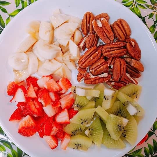 Golden Pecan co.,ltdさんのインスタグラム写真 - (Golden Pecan co.,ltdInstagram)「. Golden Pecan Nuts . 米国アリゾナの大地で育った希少で栄養価の高い天然ピーカンナッツ。 ビタミンやミネラル、フィトケミカルなどの抗酸化物質に富んだ健康志向のナッツです。 . . . #ピーカンナッツ #ゴールデンピーカン #ナッツ #ゴールデンピーカンナッツ #アリゾナの奇跡 #陸前高田 #ペカンナッツ #クルミ #アンチエイジング #抗酸化 #健康 #goldenpecan #goldenpecannuts #pecan #pecans #pecannuts」3月19日 10時49分 - golden.pecannuts