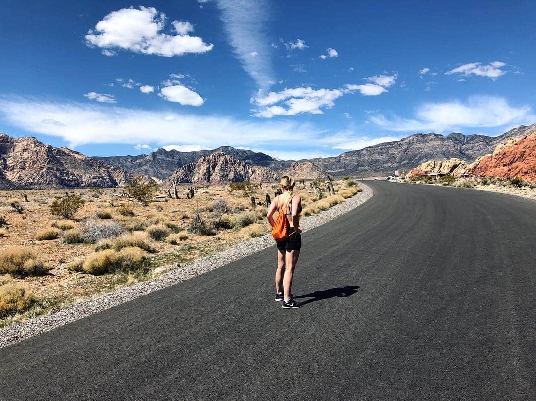 レイチェル・パーソンズのインスタグラム：「inhale. exhale. repeat.」