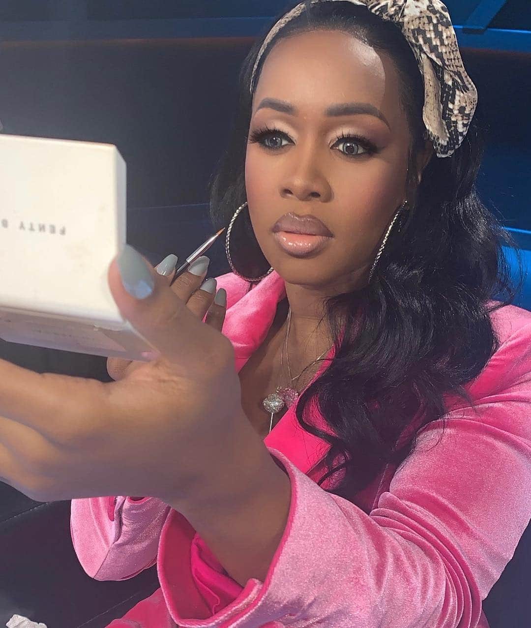 のインスタグラム：「My hair & makeup though🥰 (Thank you T & Y😉) #RemyMa #RemyMafia」