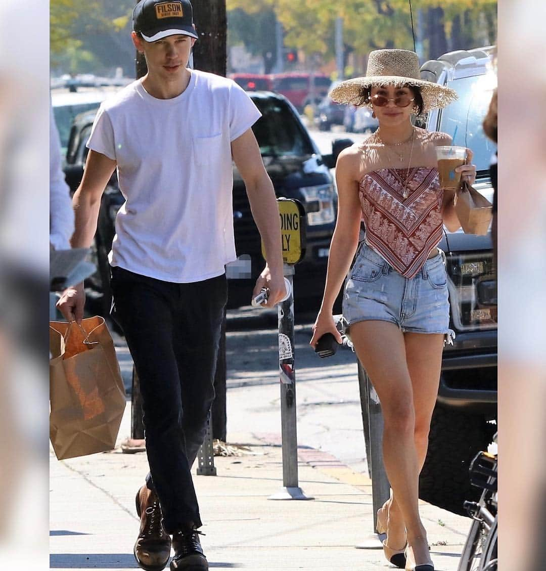 Just Jaredさんのインスタグラム写真 - (Just JaredInstagram)「@vanessahudgens and boyfriend @austinbutler enjoy the sunny weather while stepping out for lunch! More pics at JustJared.com #VanessaHudgens #AustinButler Photos: Backgrid」3月19日 11時20分 - justjared